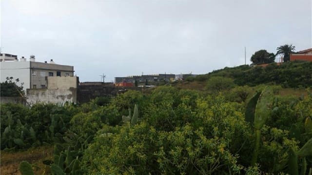 Solar/Parcela en El Chorrillo, Santa Cruz de Tenerife en venta - 550.000 € (Ref: 9497577)