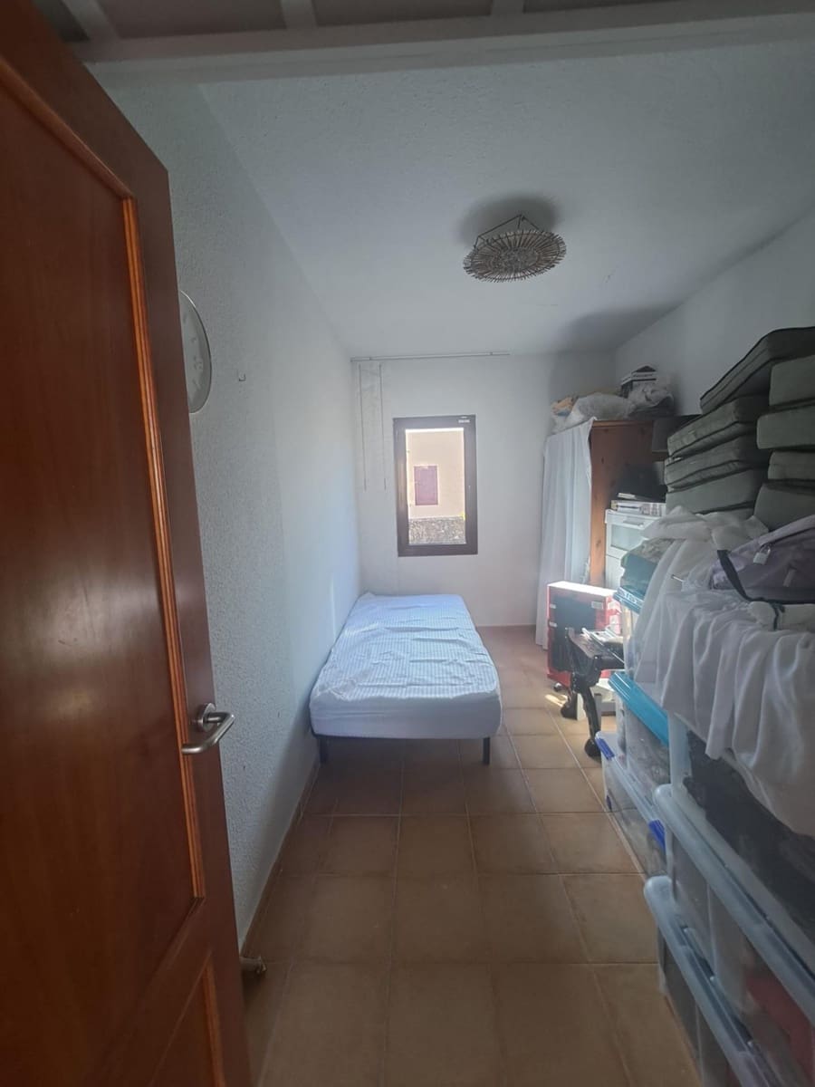 2 sovrum Semi-fristående Villa till salu i Corralejo med pool - 375 000 € (Ref: 9497579)