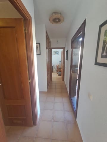 2 sovrum Semi-fristående Villa till salu i Corralejo, La Oliva med pool - 375 000 € (Ref: 9497579)