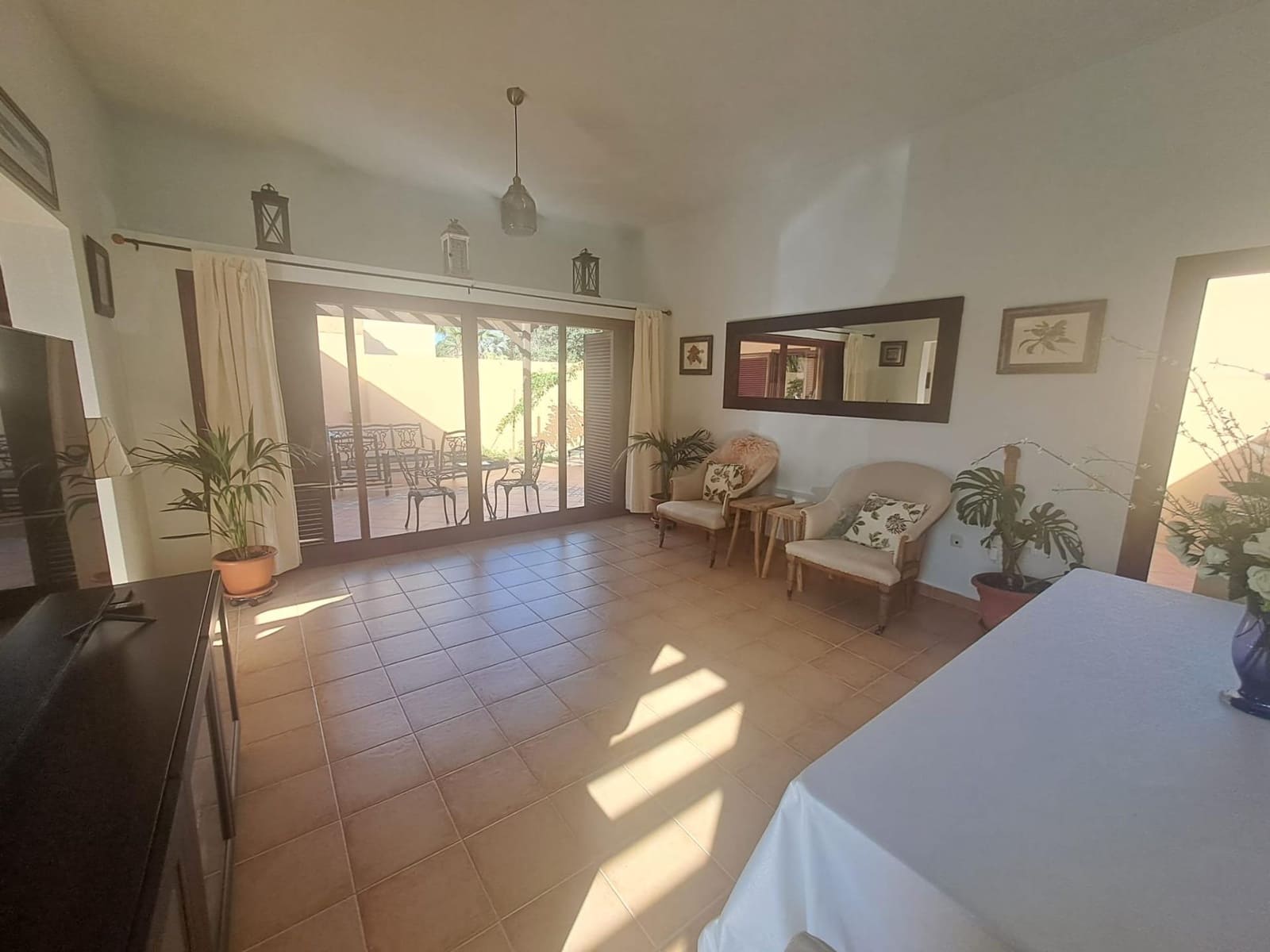 2 sovrum Semi-fristående Villa till salu i Corralejo med pool - 375 000 € (Ref: 9497579)