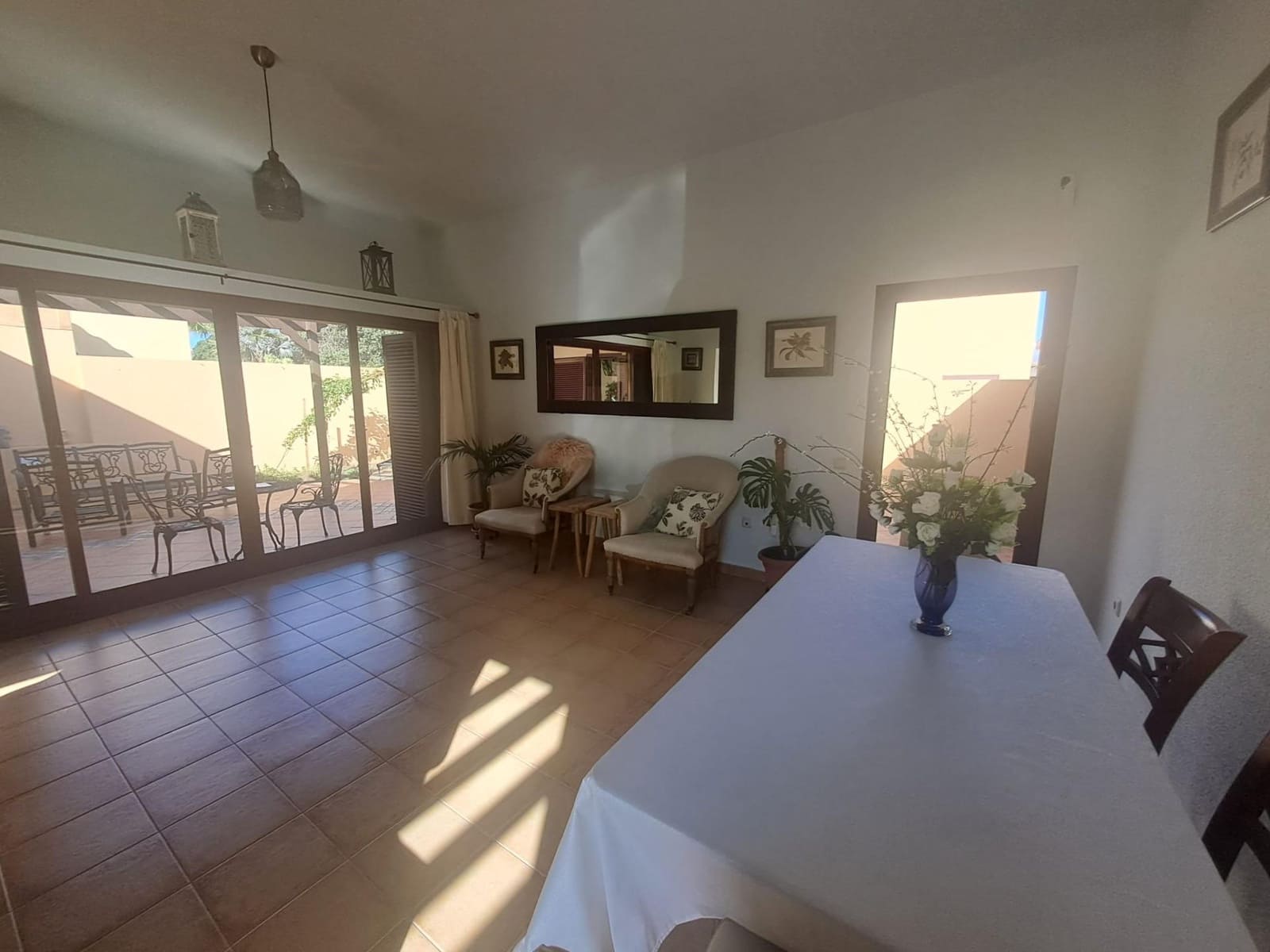 2 sovrum Semi-fristående Villa till salu i Corralejo med pool - 375 000 € (Ref: 9497579)