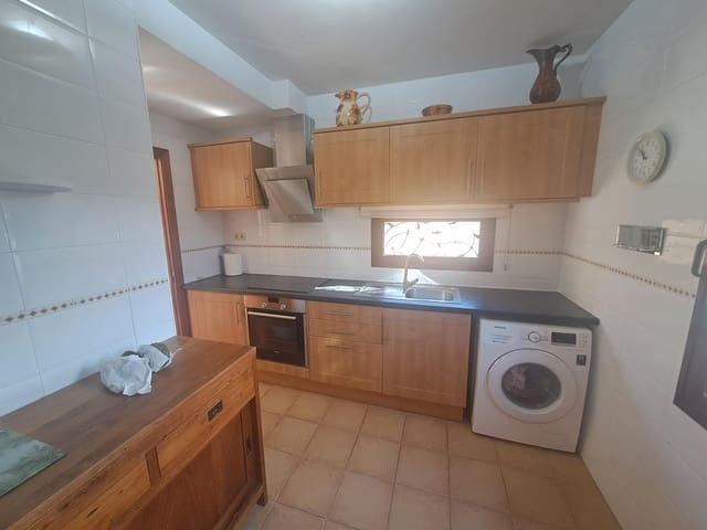 2 sovrum Semi-fristående Villa till salu i Corralejo, La Oliva med pool - 375 000 € (Ref: 9497579)