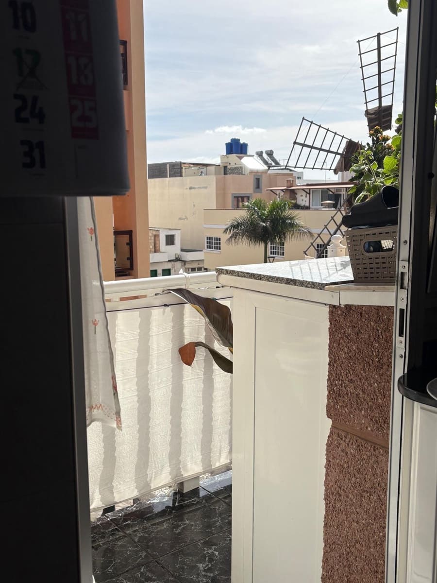 Piso de 2 habitaciones en Corralejo en venta - 240.000 € (Ref: 9530848)