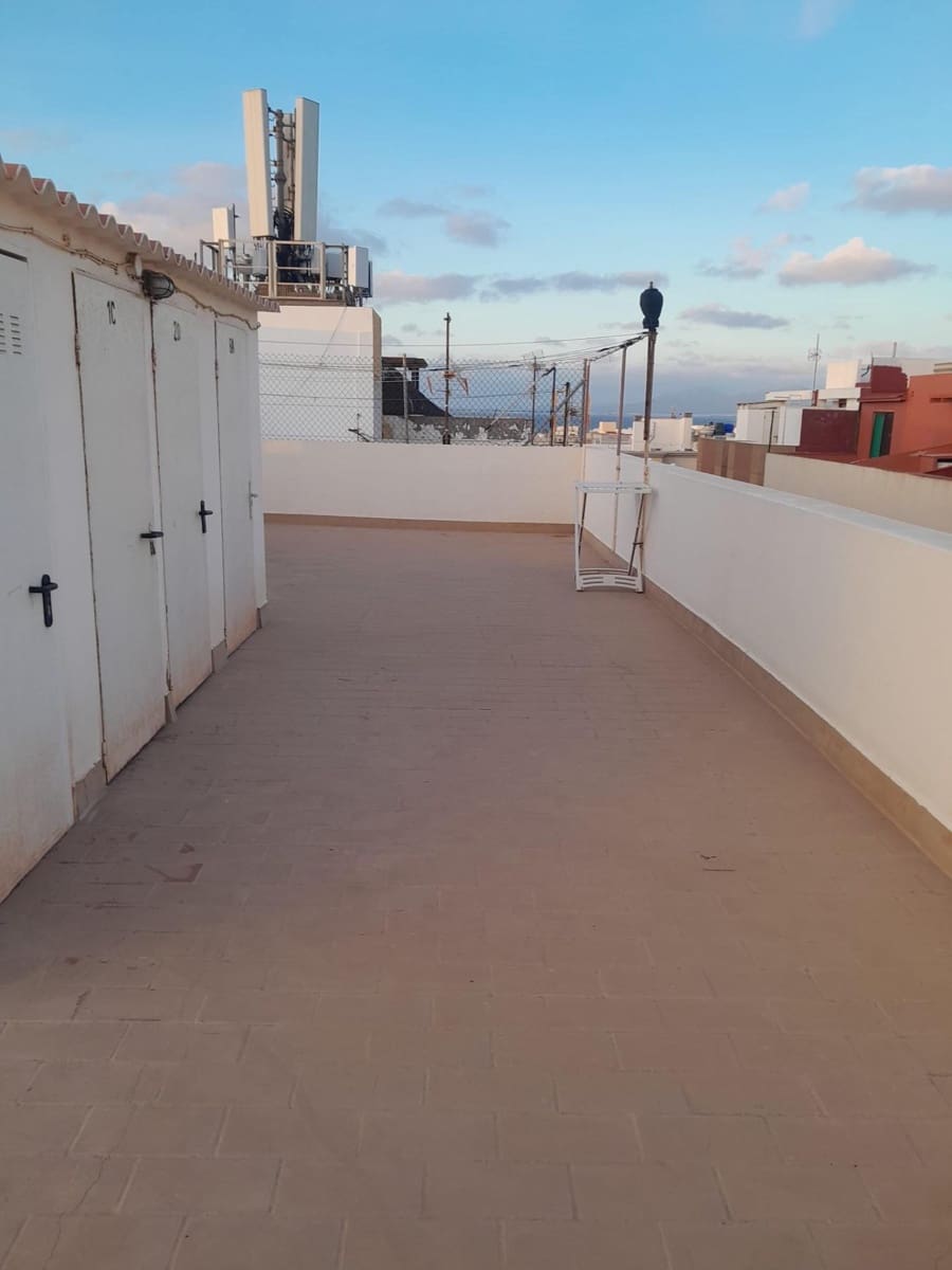 Piso de 2 habitaciones en Corralejo en venta - 240.000 € (Ref: 9530848)