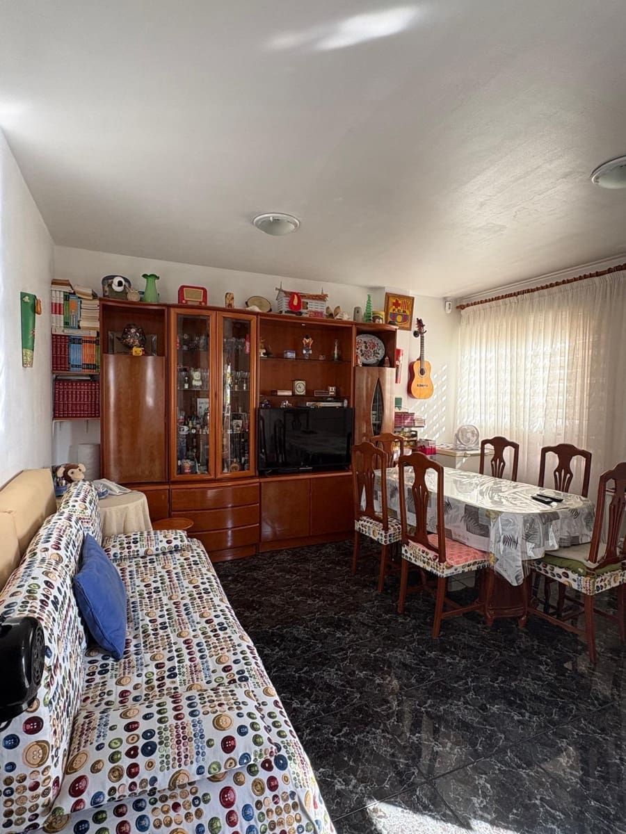 Piso de 2 habitaciones en Corralejo en venta - 240.000 € (Ref: 9530848)