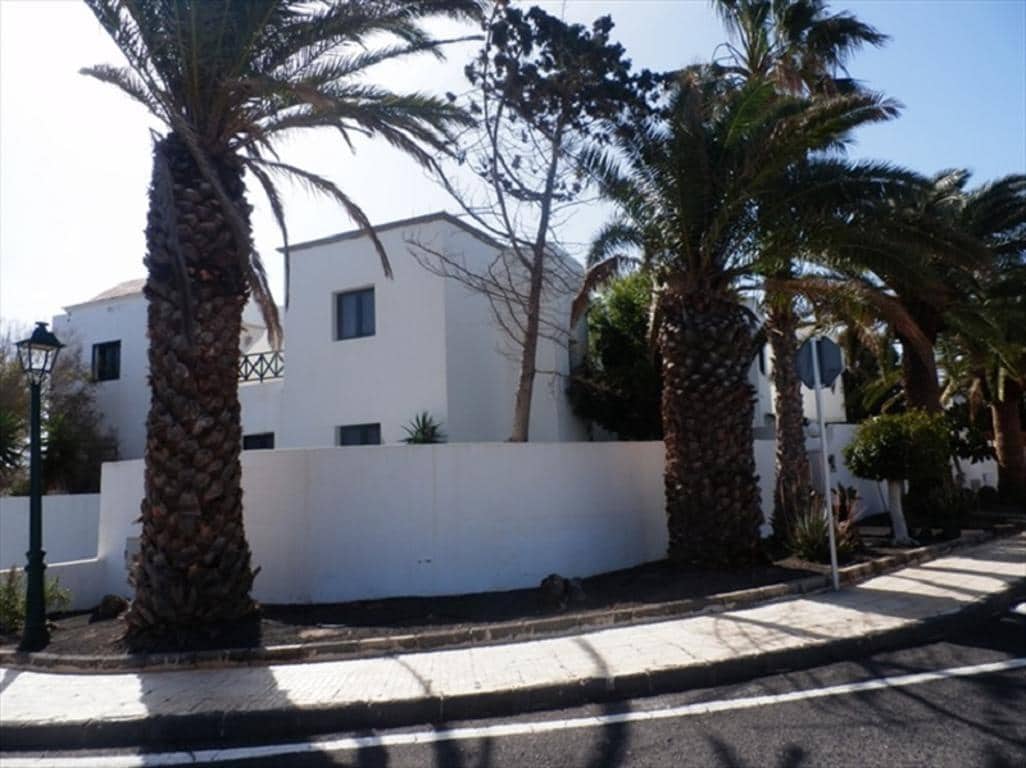 1 quarto Moradia em Banda para venda em Costa Teguise com garagem - 385 000 € (Ref: 9569022)