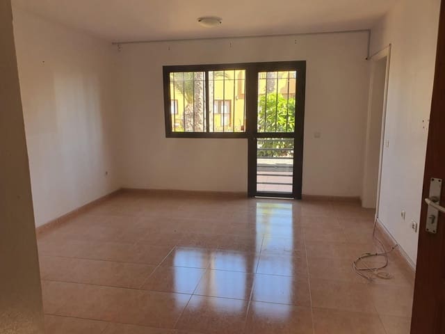 2 sovrum Lägenhet till salu i Corralejo, La Oliva med pool - 153 600 € (Ref: 9627830)