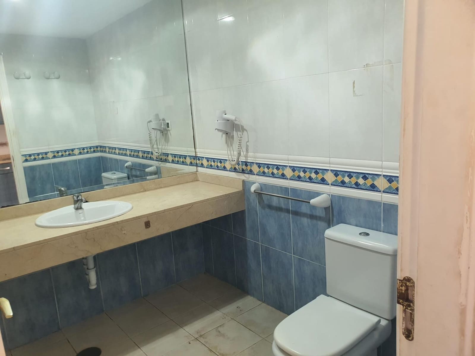 2 sovrum Lägenhet till salu i Corralejo med pool - 153 600 € (Ref: 9627830)