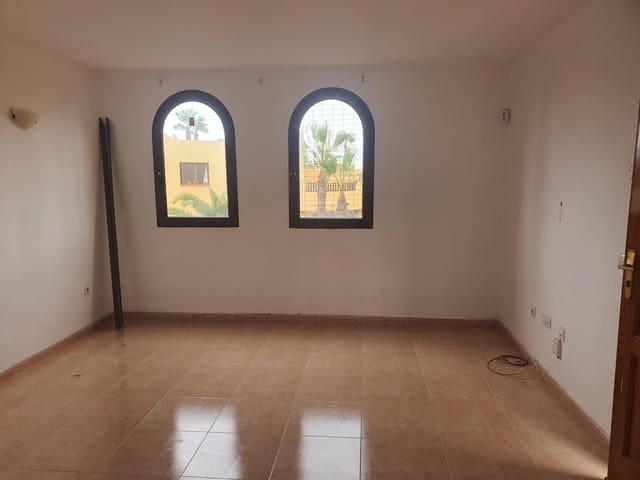 1 Zimmer Wohnung zu verkaufen in Corralejo, La Oliva mit Pool - 153.600 € (Ref: 9627830)
