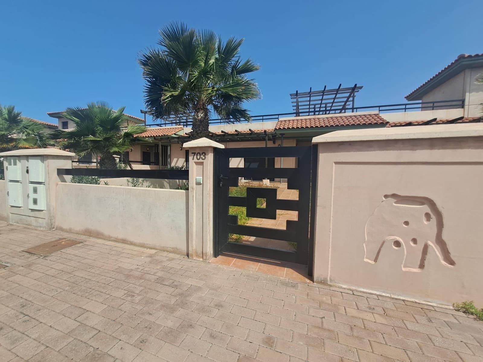 1 bedroom Terraced Villa for sale in Lajares with pool - € 169,000 (Ref: 9652241)