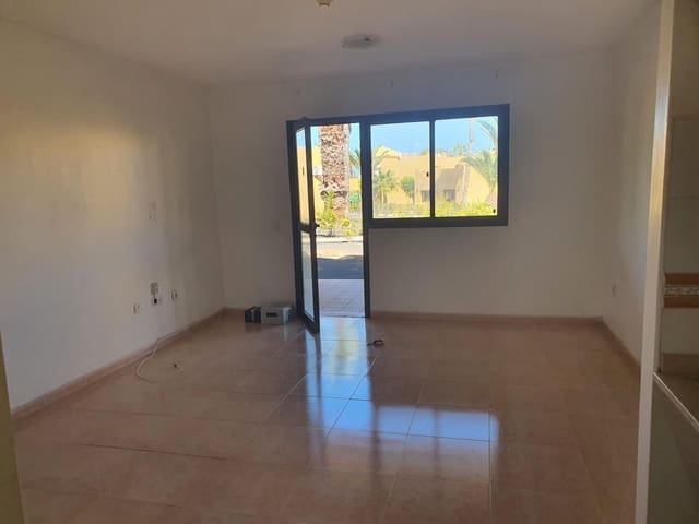 1 sypialnia Mieszkanie na sprzedaż w Corralejo, La Oliva z basenem - 163 800 € (Ref: 9656295)