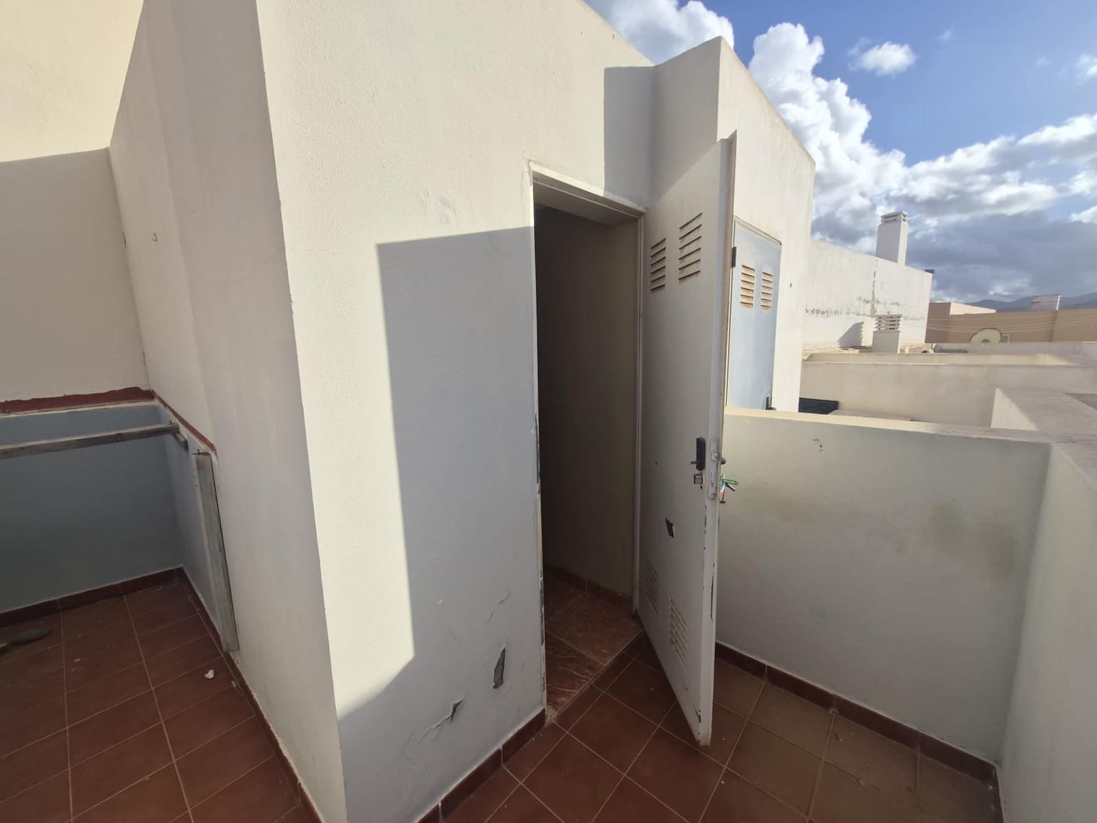 2 bedroom Flat for sale in Puerto del Rosario - € 140,500 (Ref: 9691154)