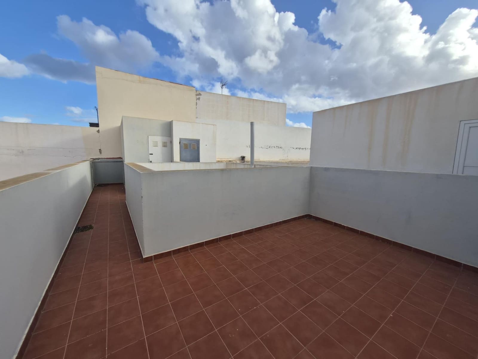 2 bedroom Flat for sale in Puerto del Rosario - € 140,500 (Ref: 9691154)