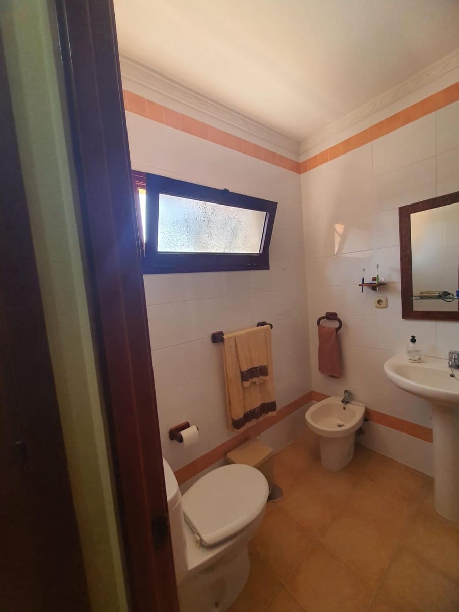 3 bedroom Terraced Villa for sale in Corralejo - € 293,600 (Ref: 9699085)