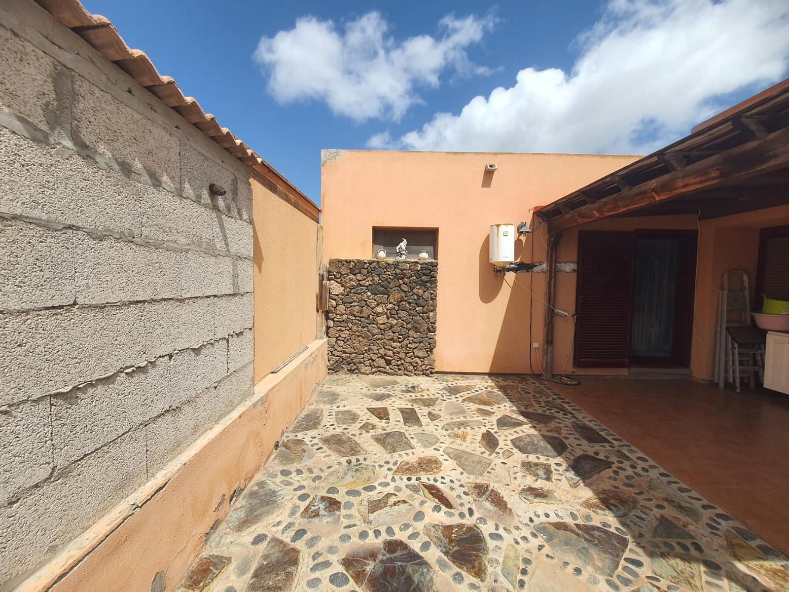 3 bedroom Terraced Villa for sale in Corralejo - € 293,600 (Ref: 9699085)