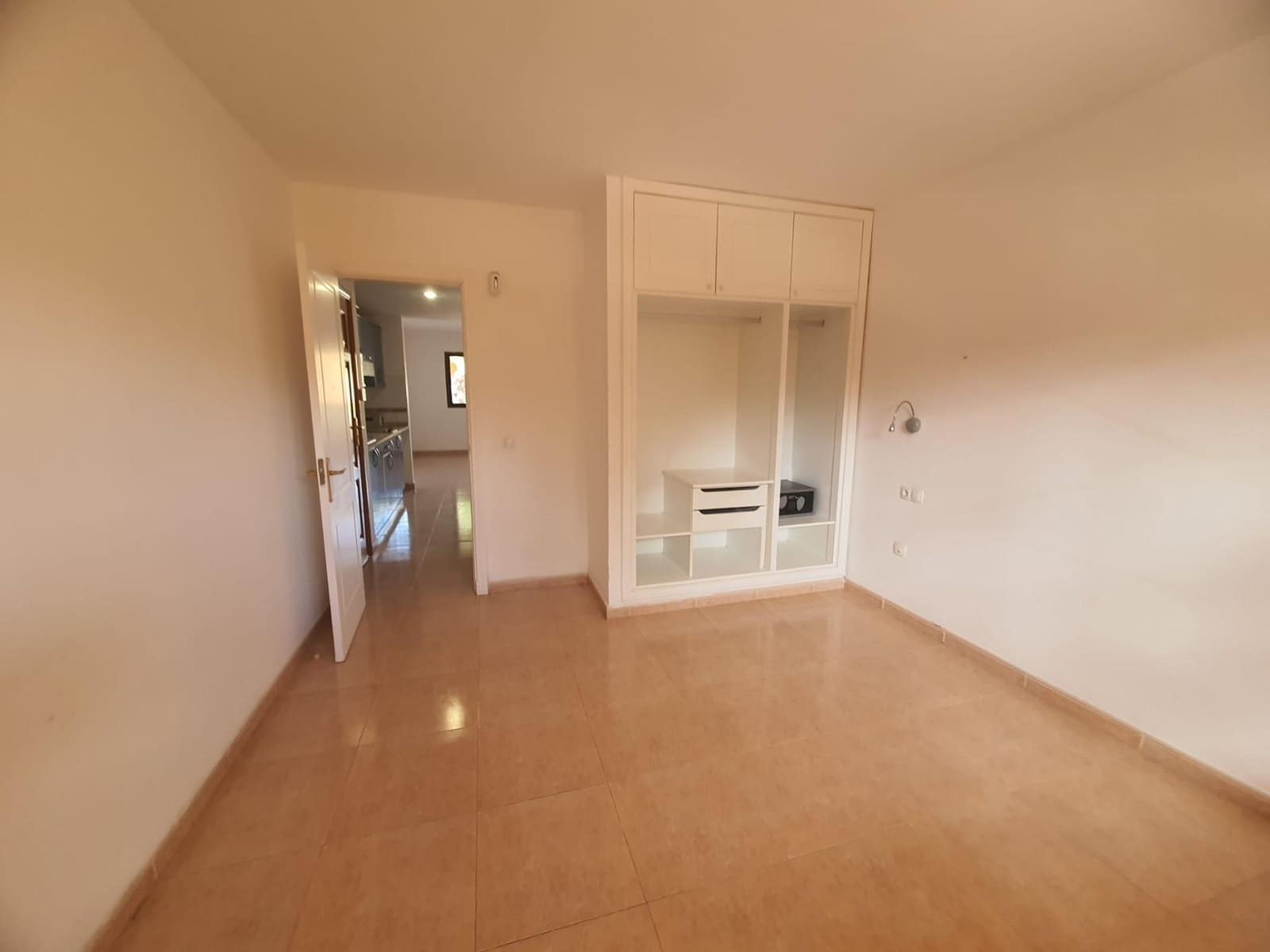 1 bedroom Flat for sale in Corralejo with pool - € 163,000 (Ref: 9735827)