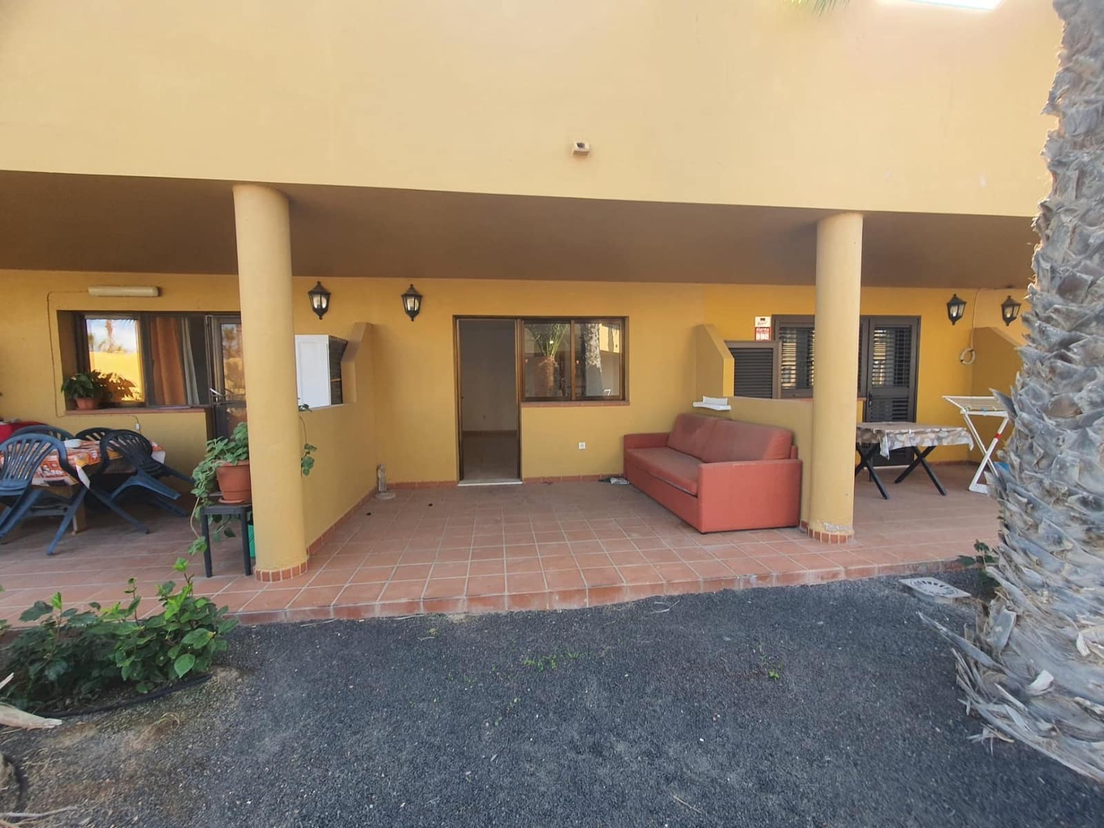 1 bedroom Flat for sale in Corralejo with pool - € 163,000 (Ref: 9735827)
