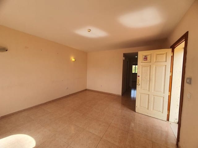 Piso de 1 habitación en Corralejo, La Oliva en venta con piscina - 165.700 € (Ref: 9735828)