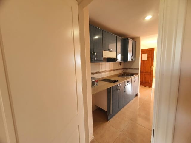 Piso de 1 habitación en Corralejo, La Oliva en venta con piscina - 165.700 € (Ref: 9735828)