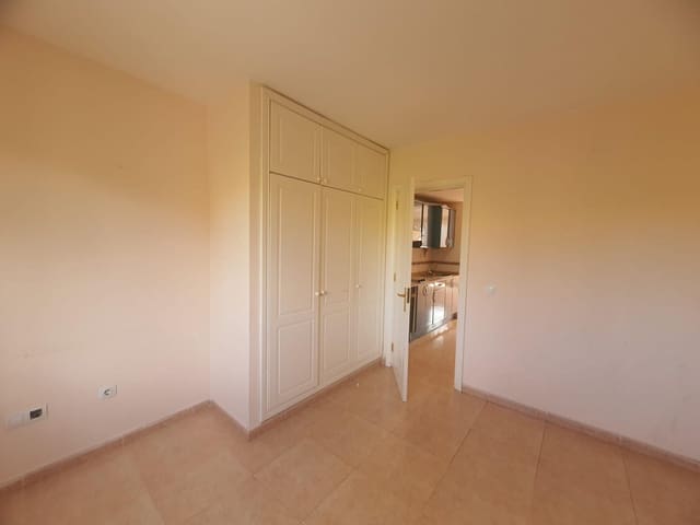 Piso de 1 habitación en Corralejo, La Oliva en venta con piscina - 165.700 € (Ref: 9735828)