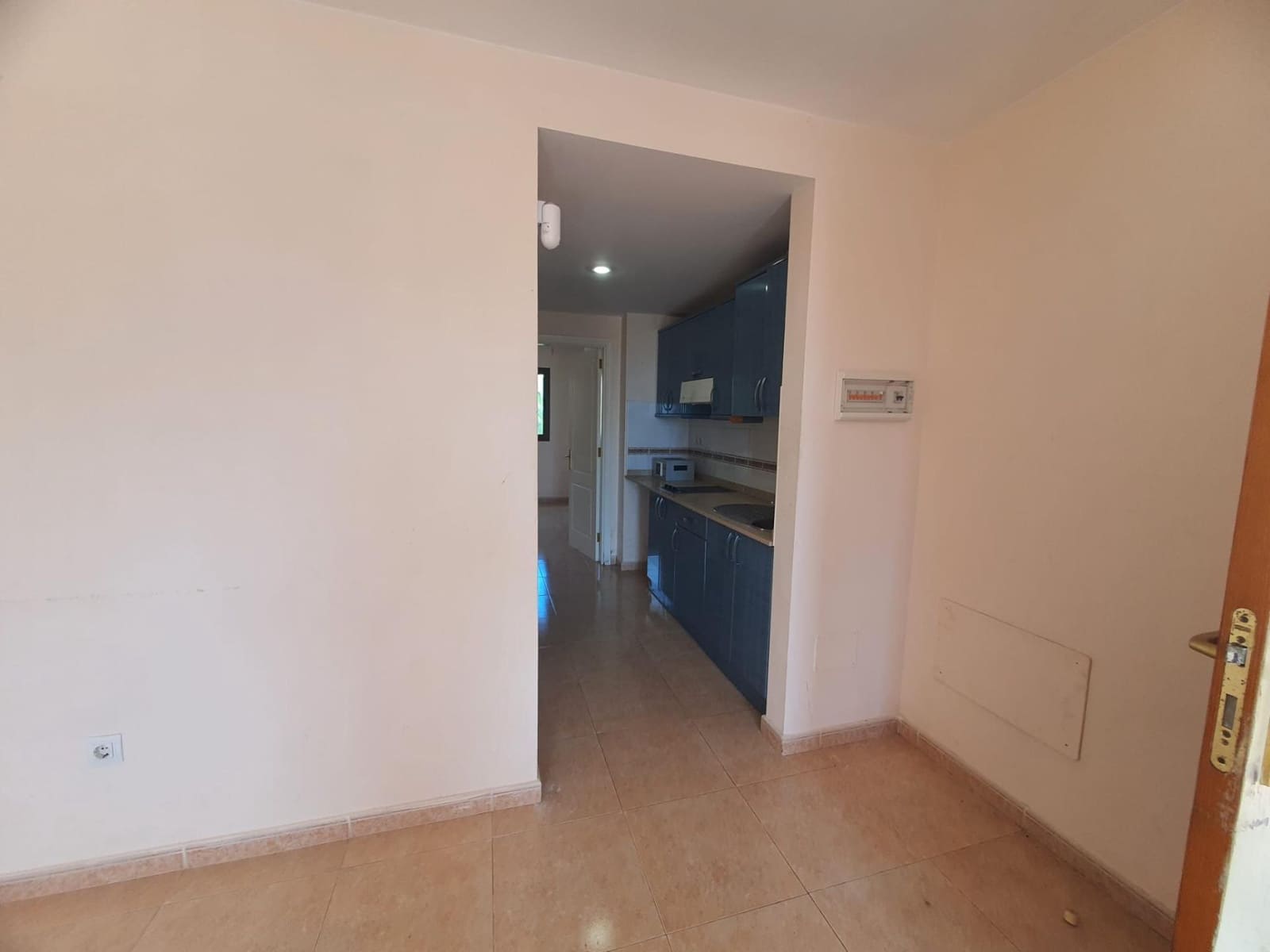 1 bedroom Flat for sale in Corralejo with pool - € 165,700 (Ref: 9735828)