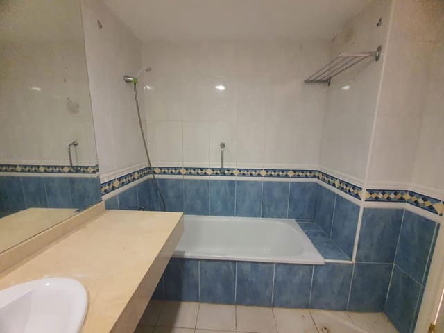 Piso de 1 habitación en Corralejo, La Oliva en venta con piscina - 165.700 € (Ref: 9735828)