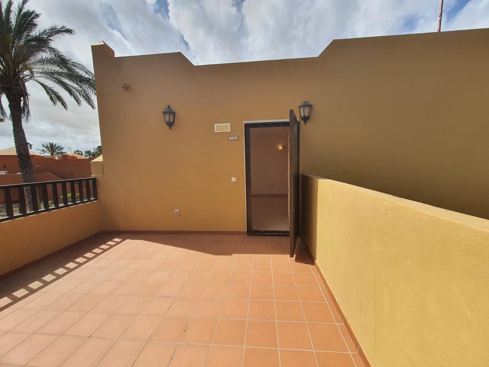 1 bedroom Flat for sale in Corralejo with pool - € 165,700 (Ref: 9735828)