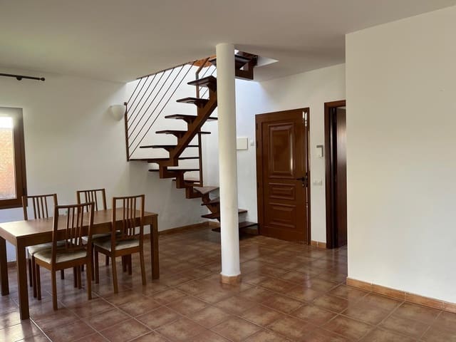 2 soverom Rekkehus til salgs i Corralejo, La Oliva med svømmebasseng - € 239 000 (Ref: 9755957)