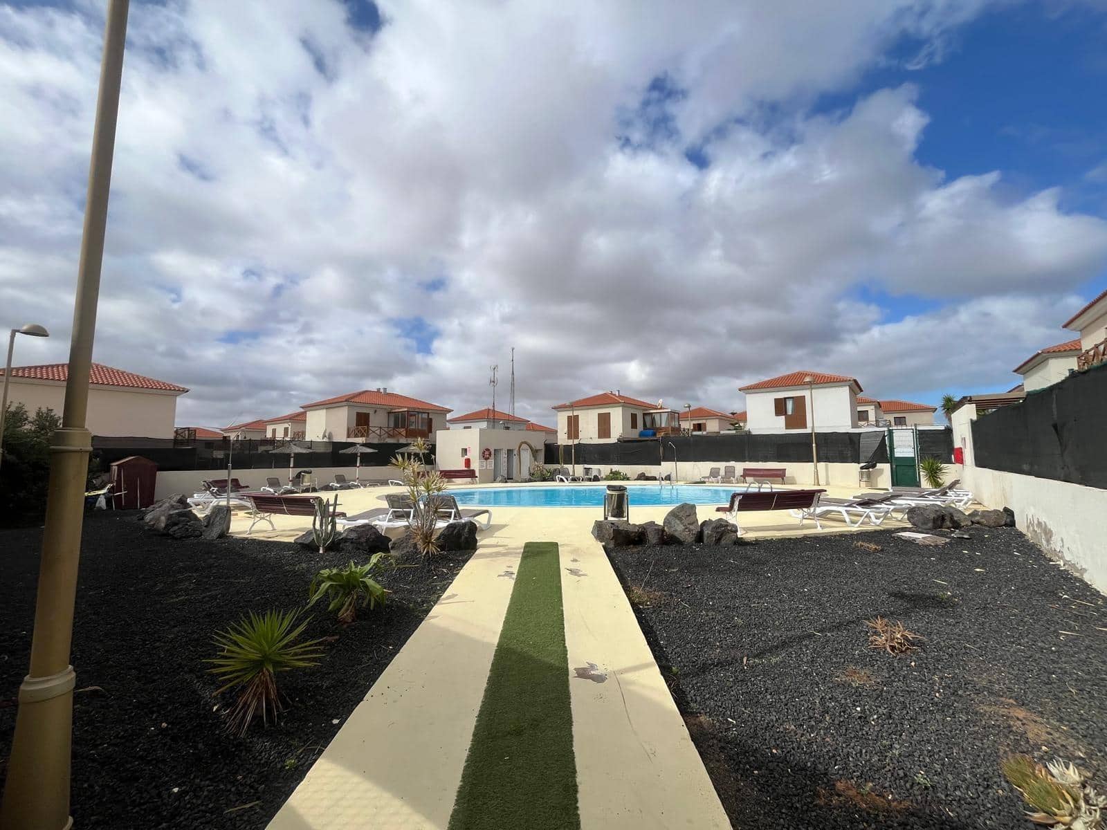 2 soverom Rekkehus til salgs i Corralejo med svømmebasseng - € 239 000 (Ref: 9755957)