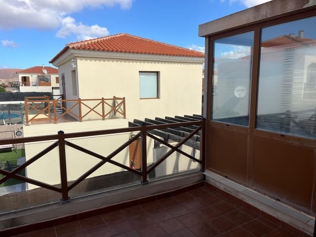 2 soverom Rekkehus til salgs i Corralejo, La Oliva med svømmebasseng - € 239 000 (Ref: 9755957)