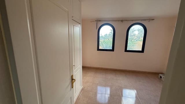 1 soveværelse Lejlighed til salg i Corralejo, La Oliva med swimmingpool - € 152.000 (Ref: 9770834)