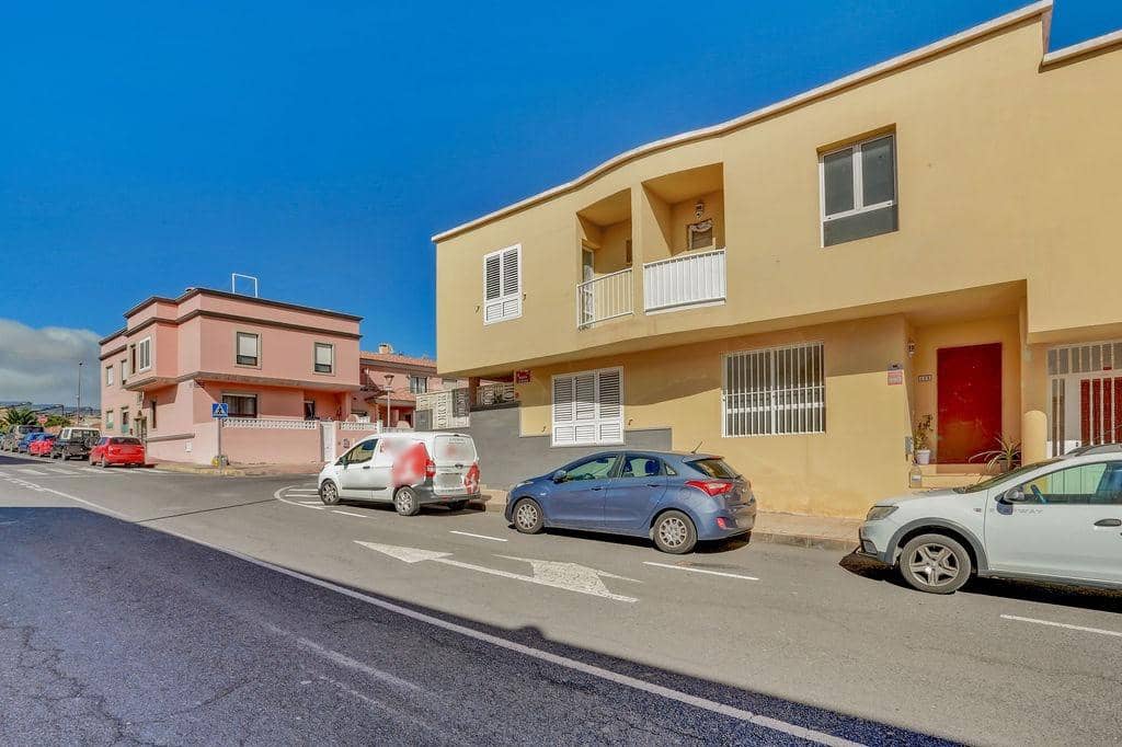 3 makuuhuone Huoneisto myytävänä paikassa Puerto del Rosario - 219 000 € (Ref: 9780776)