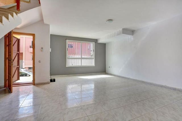 3 makuuhuone Huoneisto myytävänä paikassa Puerto del Rosario - 219 000 € (Ref: 9780776)