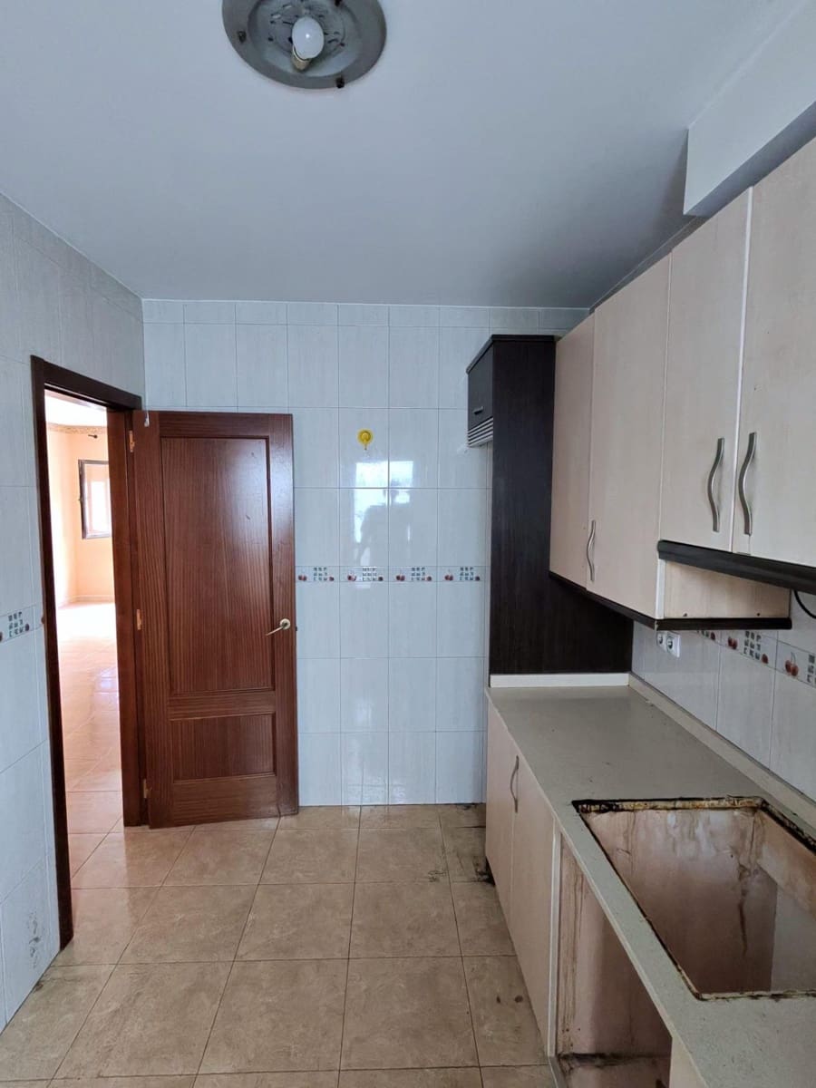 3 bedroom Flat for sale in Puerto del Rosario - € 164,100 (Ref: 9818112)