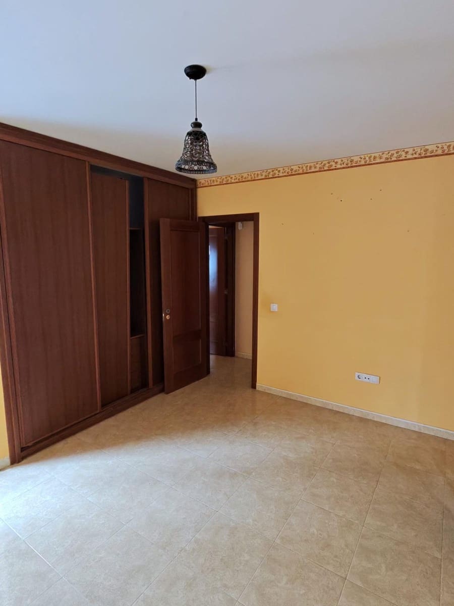 3 bedroom Flat for sale in Puerto del Rosario - € 164,100 (Ref: 9818112)