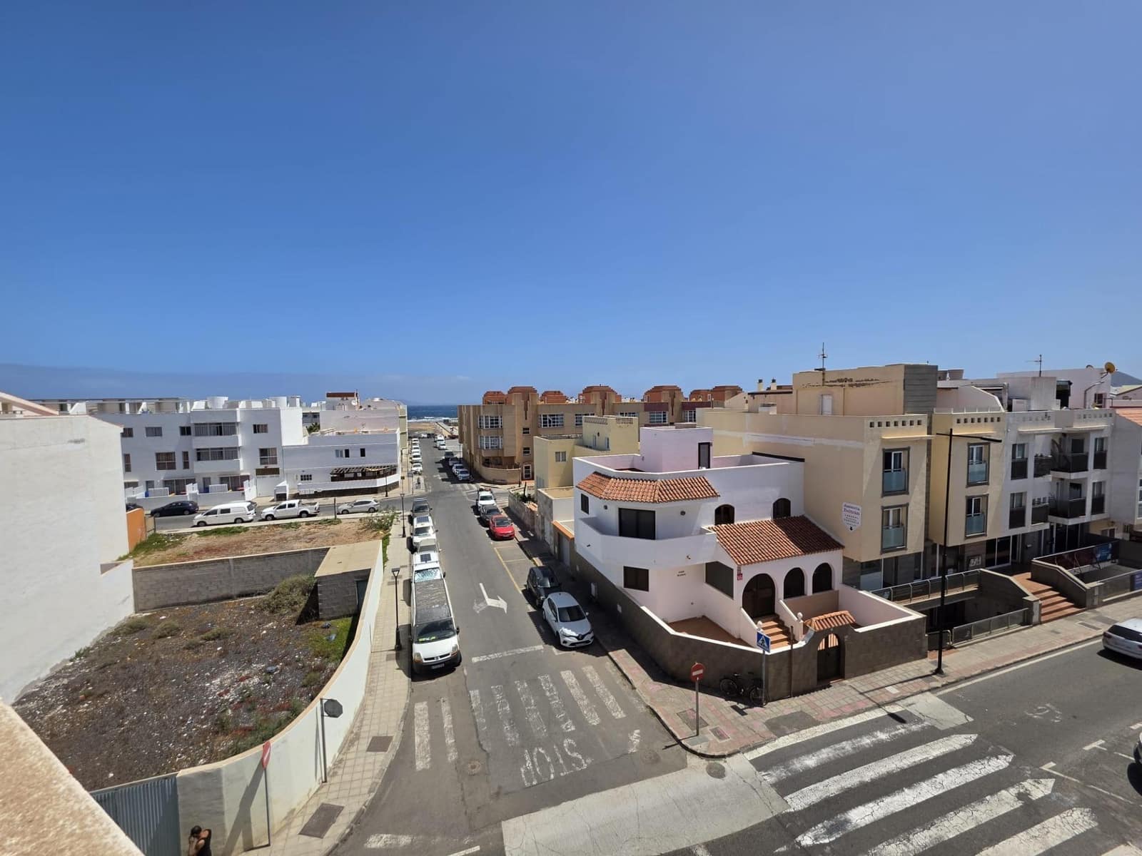 2 bedroom Flat for sale in Corralejo - € 205,000 (Ref: 9831759)