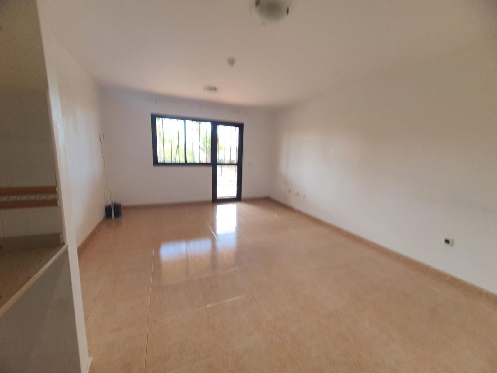 1 bedroom Flat for sale in Corralejo with pool - € 162,200 (Ref: 9831760)
