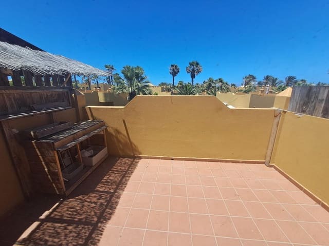 1 chambre Appartement à vendre à Corralejo, La Oliva avec piscine - 152 000 € (Ref: 9855706)