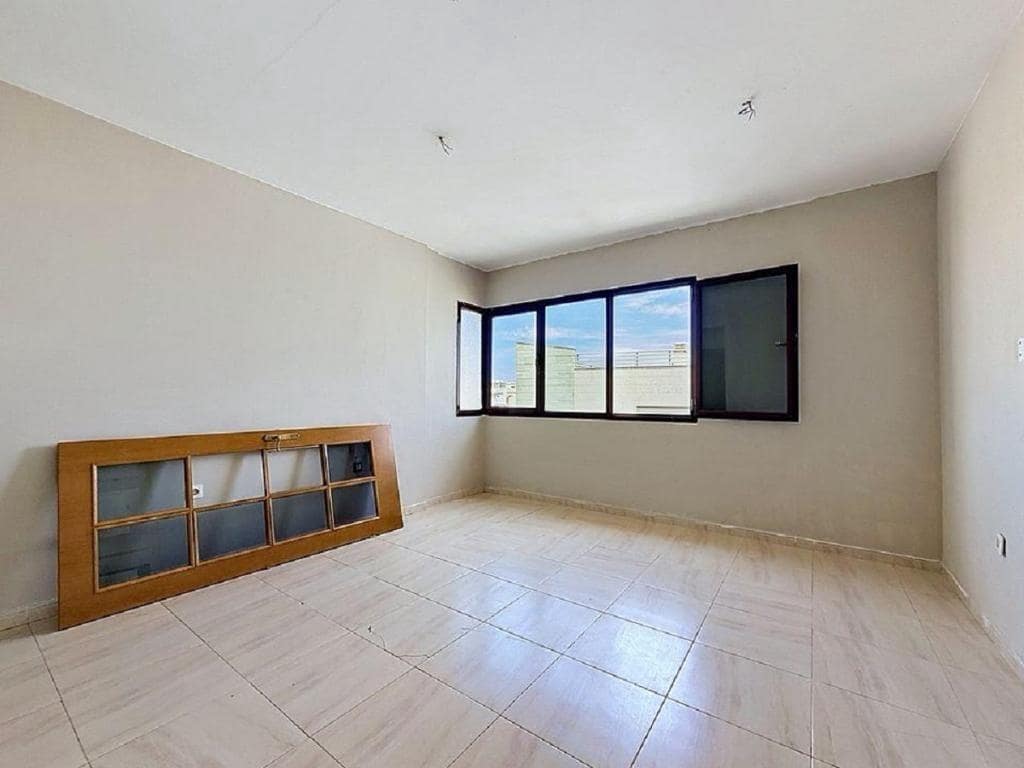 Piso de 2 habitaciones en Puerto del Rosario en venta - 185.000 € (Ref: 9860302)