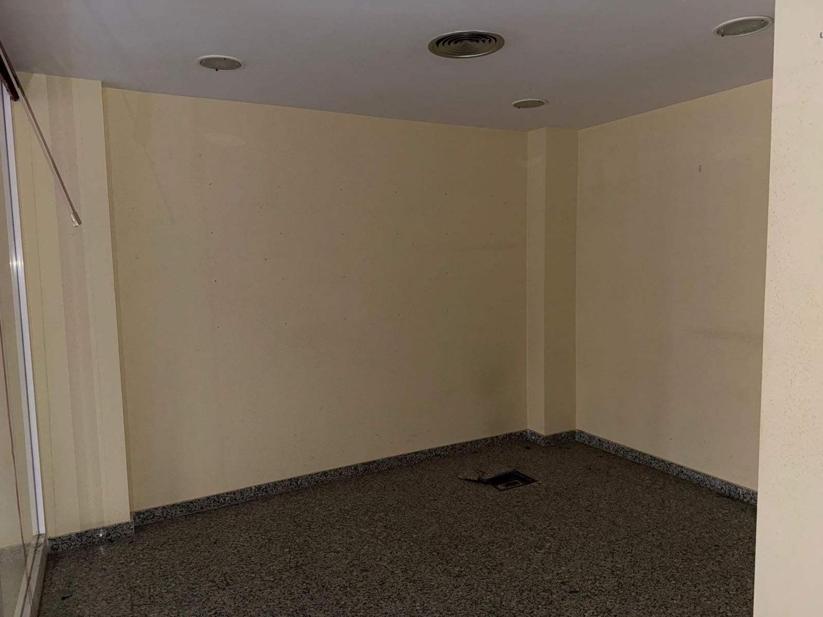 Erhverv til salg i Puerto del Rosario - € 160.000 (Ref: 9862055)