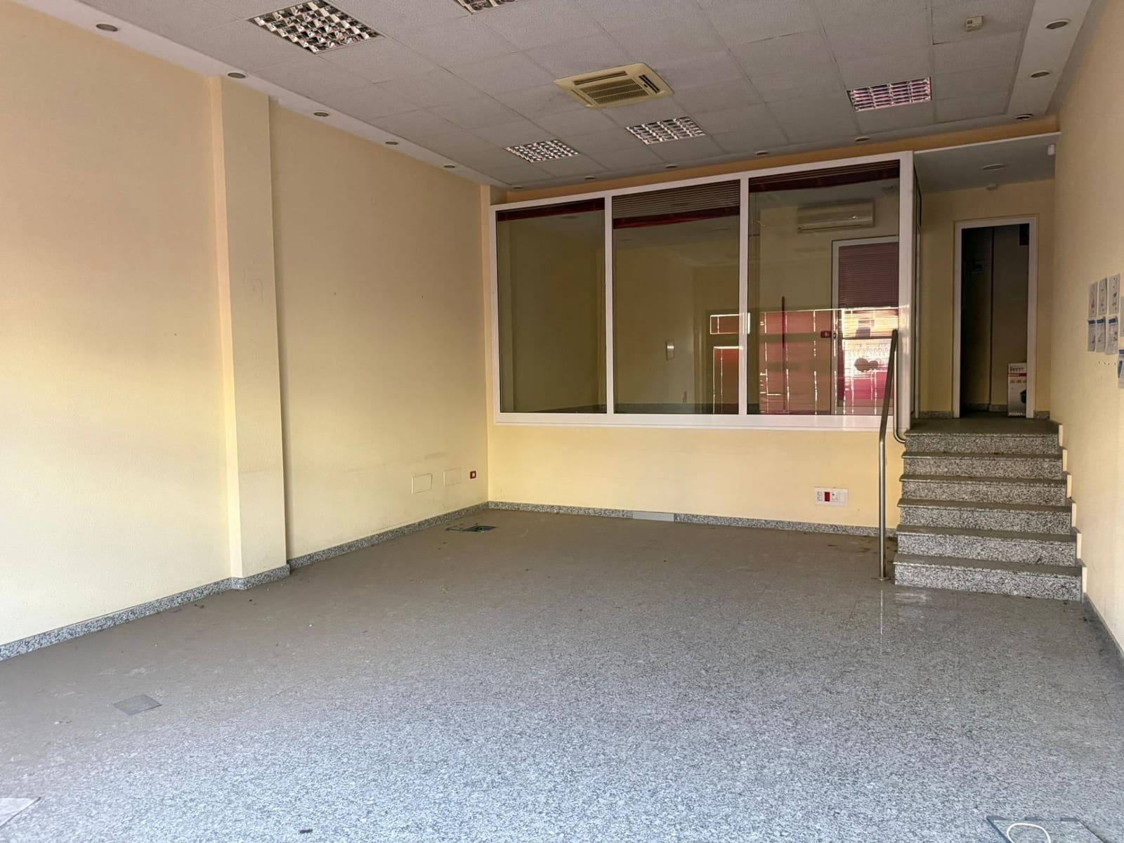 Erhverv til salg i Puerto del Rosario - € 160.000 (Ref: 9862055)