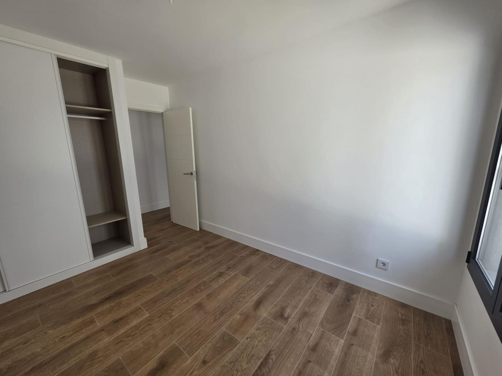 2 bedroom Apartment for sale in Corralejo with pool - € 295,000 (Ref: 9913381)
