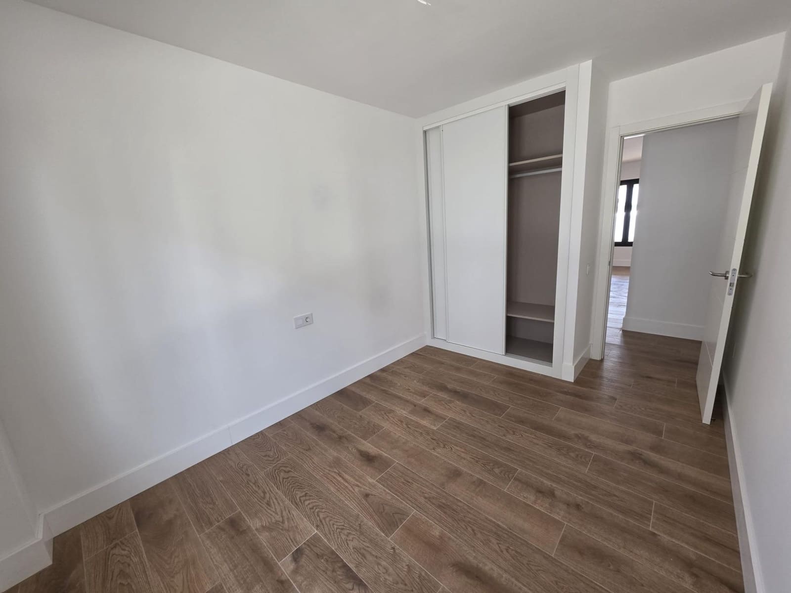 2 bedroom Apartment for sale in Corralejo with pool - € 295,000 (Ref: 9913381)