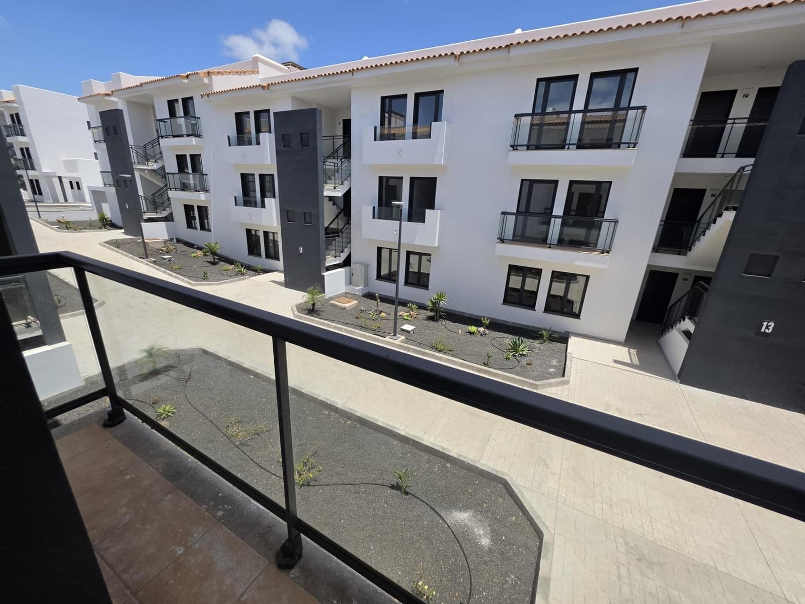 2 bedroom Apartment for sale in Corralejo with pool - € 295,000 (Ref: 9913381)