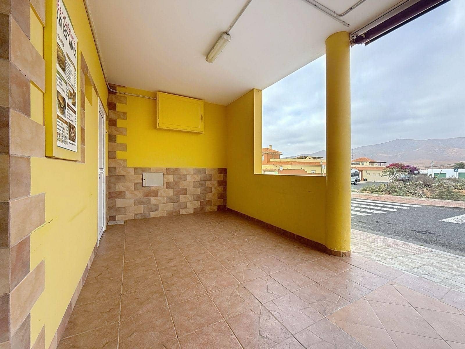 4 chambre Entreprise à vendre à Antigua - 370 000 € (Ref: 9934407)