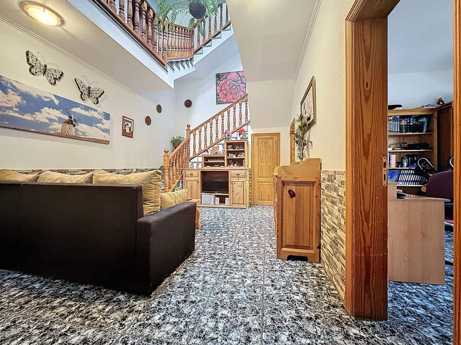 4 chambre Entreprise à vendre à Antigua - 370 000 € (Ref: 9934407)