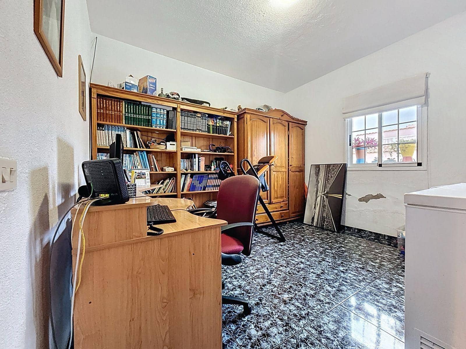 4 chambre Entreprise à vendre à Antigua - 370 000 € (Ref: 9934407)