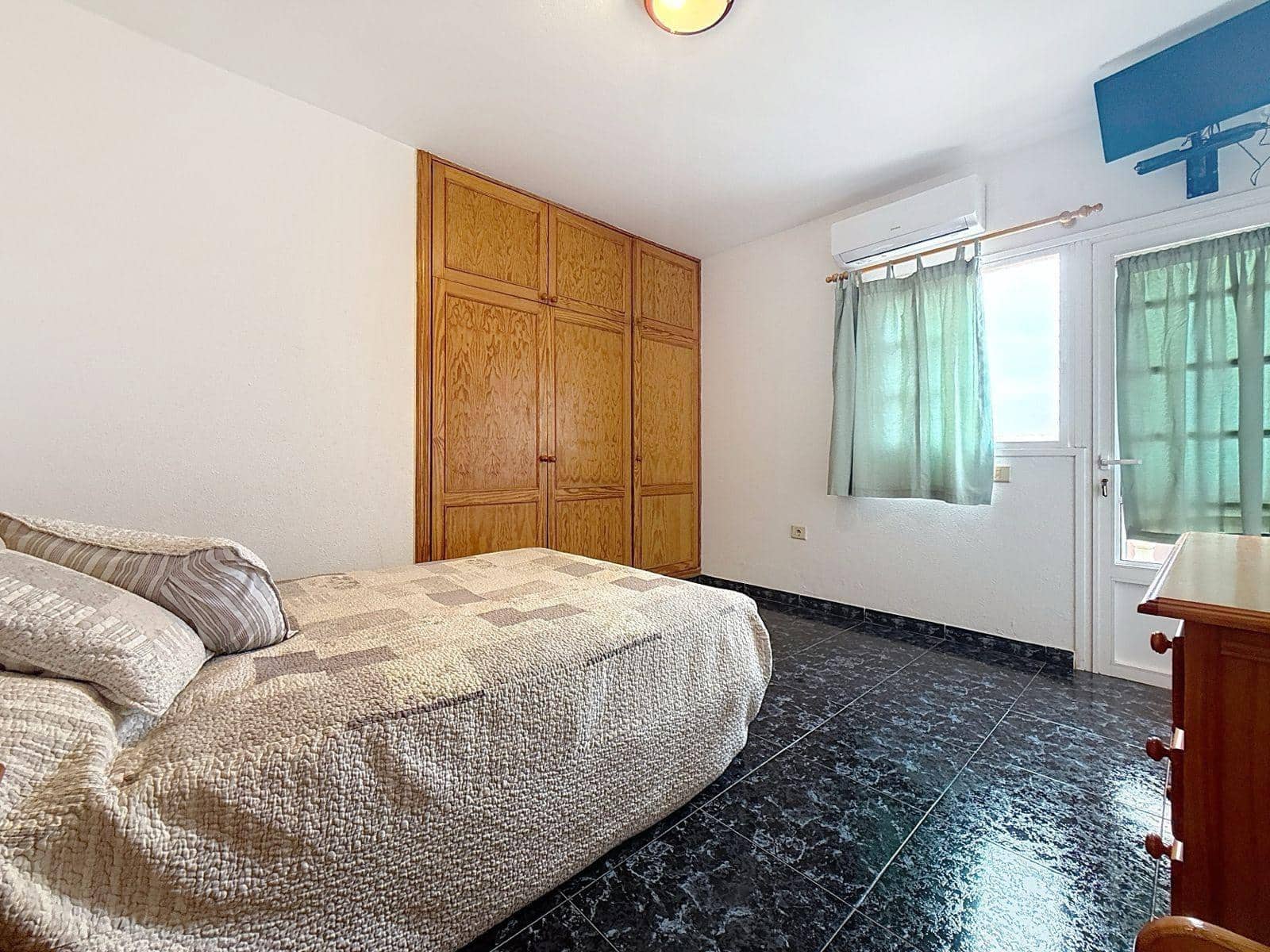 4 chambre Entreprise à vendre à Antigua - 370 000 € (Ref: 9934407)