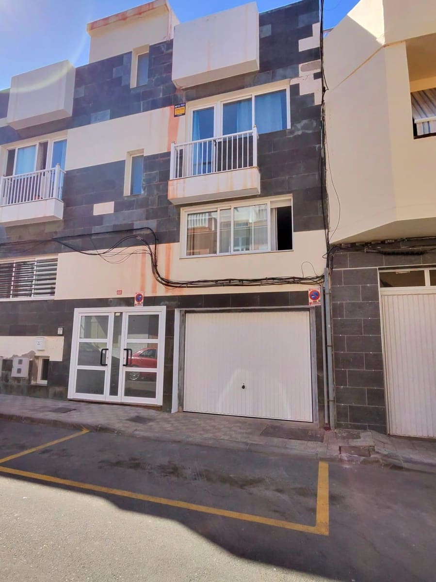 3 soveværelse Lejlighed til salg i Puerto del Rosario - € 155.200 (Ref: 9945934)