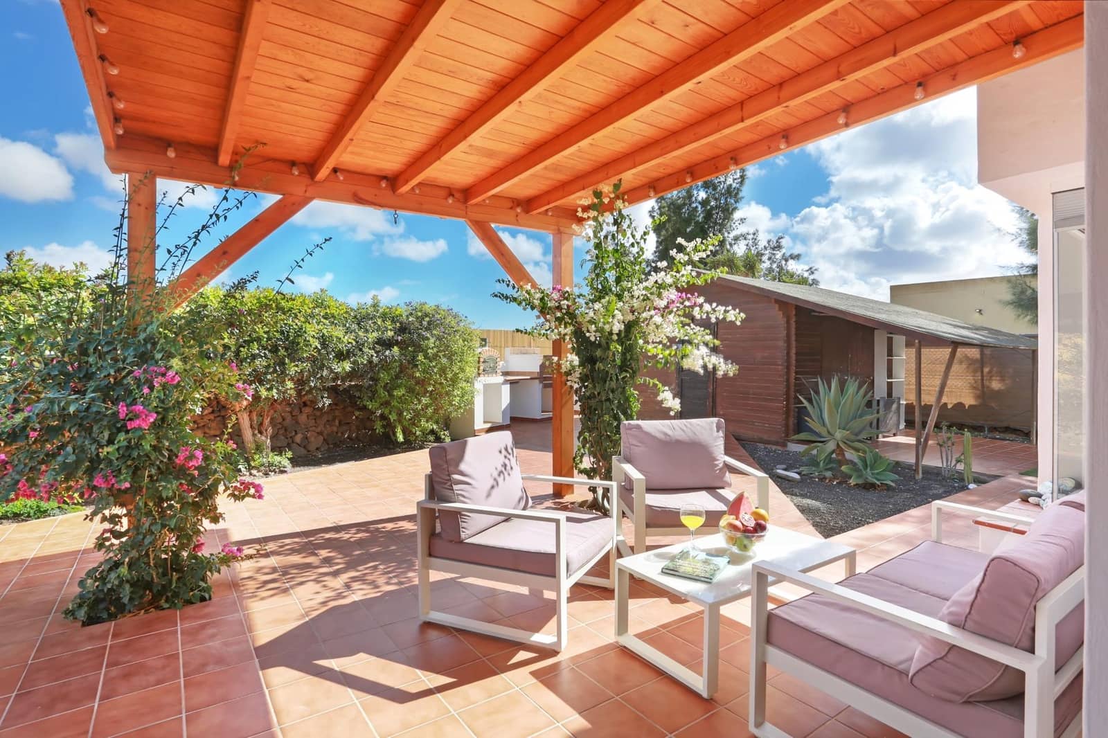 4 soverom Villa til salgs i La Oliva med svømmebasseng - € 565 000 (Ref: 9963329)